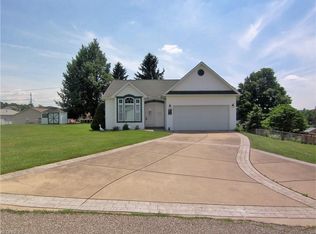 1202 22nd St, Vienna, WV 26105