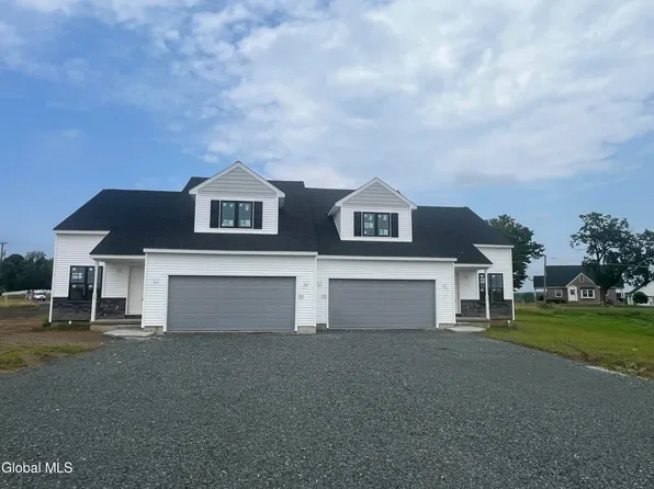 31 WALKE Way, Mechanicville, NY 12118