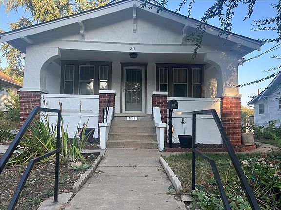2nd image of 811 S Crysler Ave