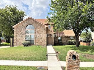 1803 Shoreline Dr, Mesquite, TX 75149