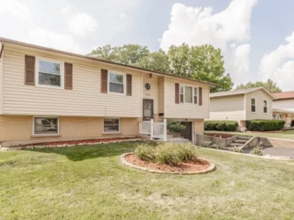 7326 Northway Dr, Hanover Park, IL 60133