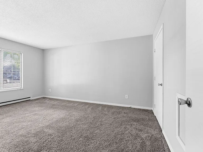 Walnut Woods Apartments — Photo 28