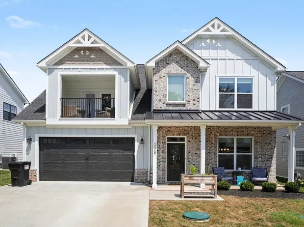 225 Daniel St, Pleasant View, TN 37146