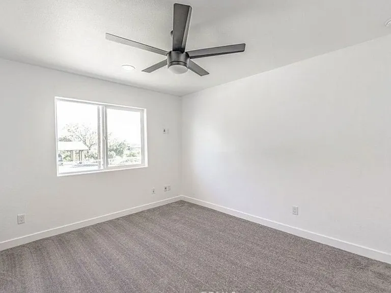 11548 11th Ave — Photo 26