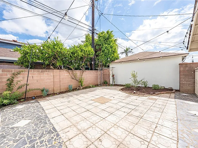 11633 Terradell St #B — Photo 20