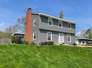 277 Thunderbird Rd SE, Cedar Rapids, IA 52403