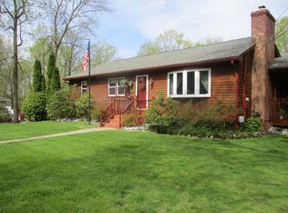 32 Perry Ln, Oxford, CT 06478