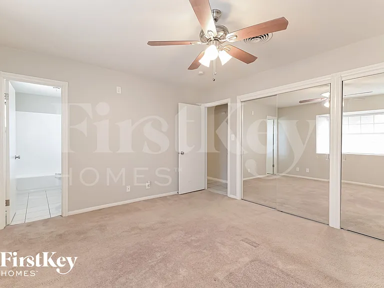 518 E Fairway Rd — Photo 10