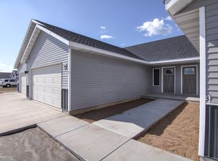 1987 Southridge Ave, Menomonie, WI 54751