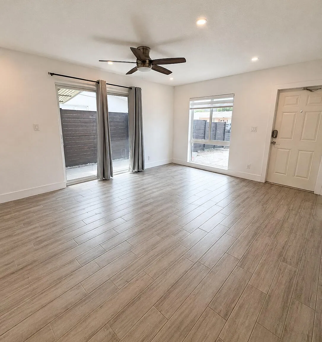 3 bed, 1.0 bath, 2174 sqft, $2,950 — Photo 4
