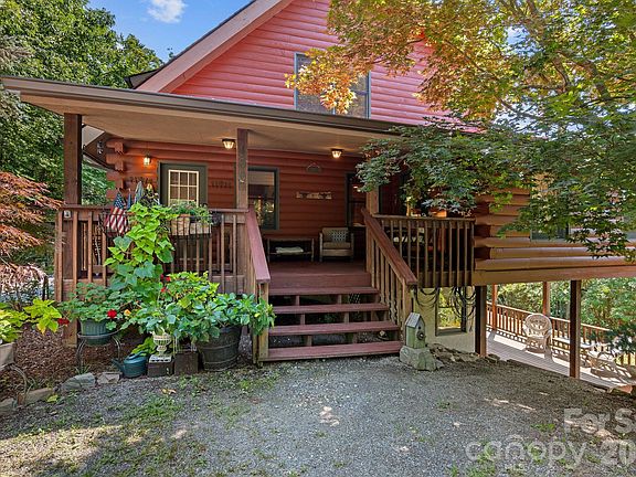 3rd image of 150 Avondale Ridge Rd