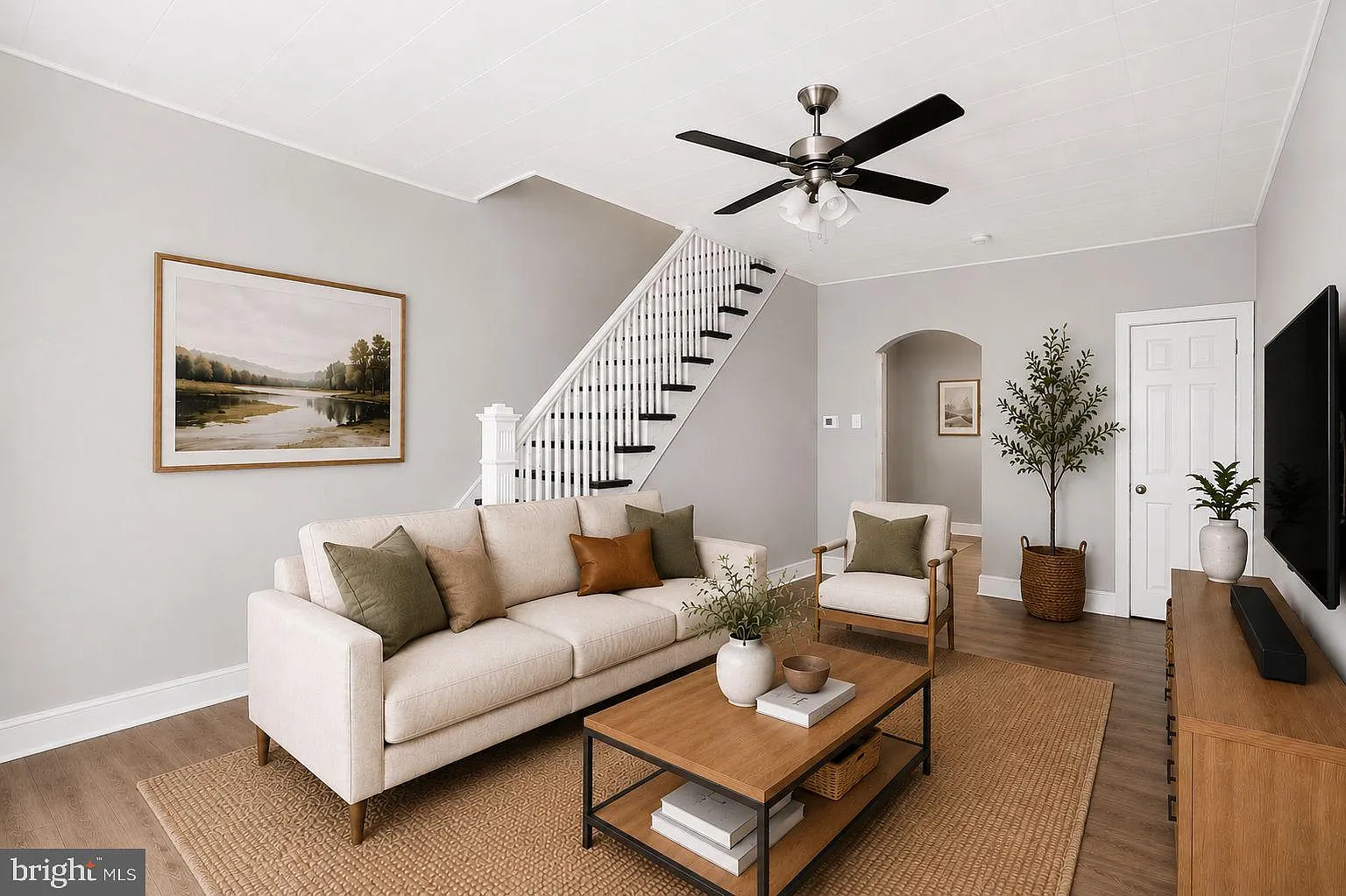 3 bed, 1004 sqft, $1,500 — Photo 1