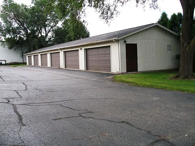 Heritage Apartments — Photo 2
