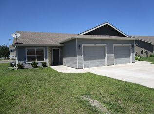 502 Northfield Rd, Manhattan, KS 66502