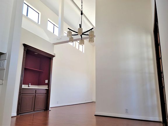 3rd image of 1853 S Bentley Ave APT 303