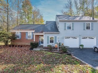 640 Tennent Rd, Manalapan, NJ 07726