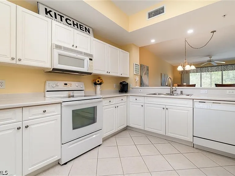 10520 Amiata Way #303 — Photo 2