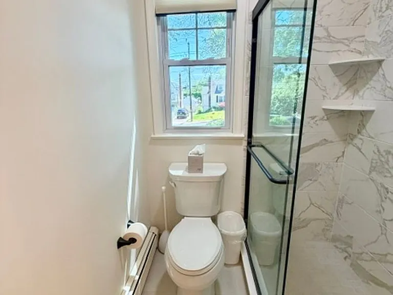 811 Forest Glen Rd — Photo 24