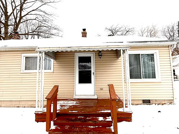 4th image of 18288 Deering St #2