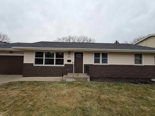 2630 S Saint Marys St, Sioux City, IA 51106