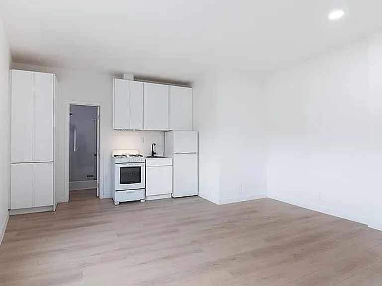 3614 Pasadena Ave — Photo 2