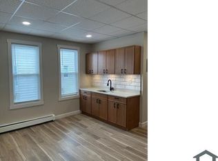 461 E 22nd St #3R, Paterson, NJ 07514
