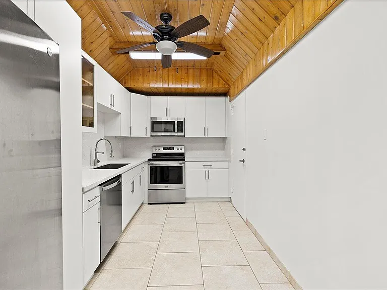 4250 Galt Ocean Dr #Penthouse R — Photo 14