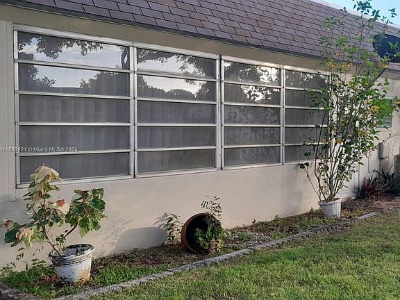 2nd image of 17252 SW 112th Pl #21243
