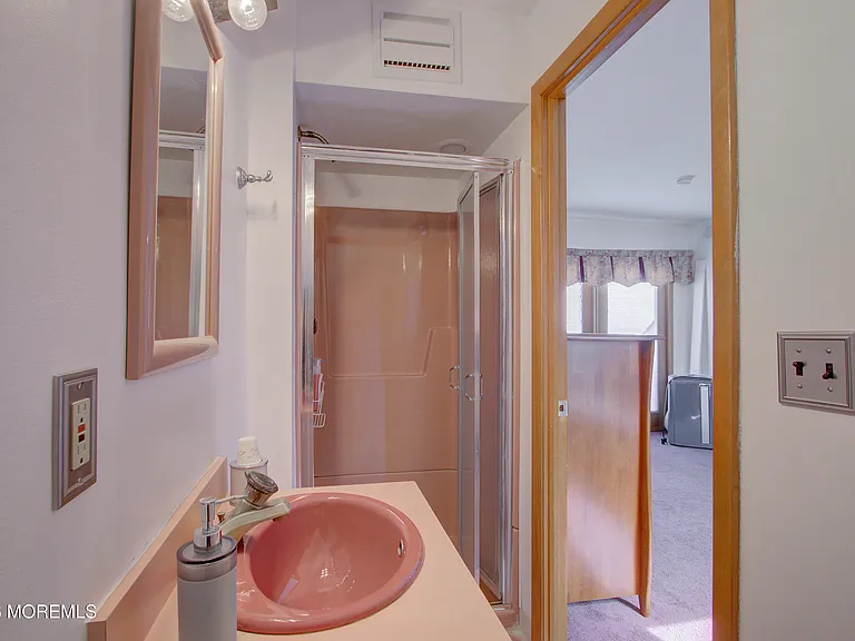 900 Ocean Ave #24 — Photo 41