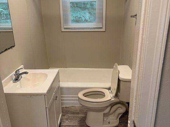 4th image of 401 Clearview Dr