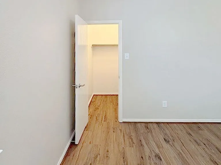 9716 Minton Dr — Photo 23