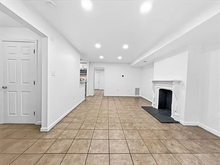 Spacious living/dining area