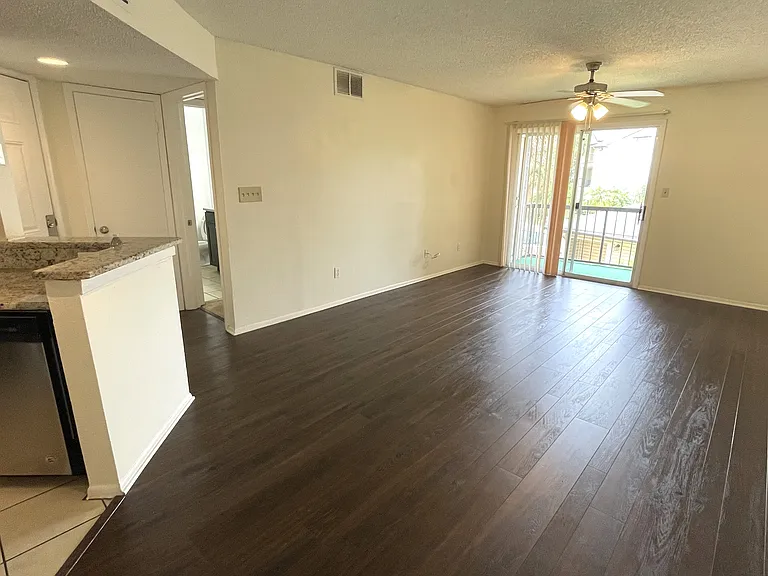 1972 Lake Atriums Cir #181 — Photo 5