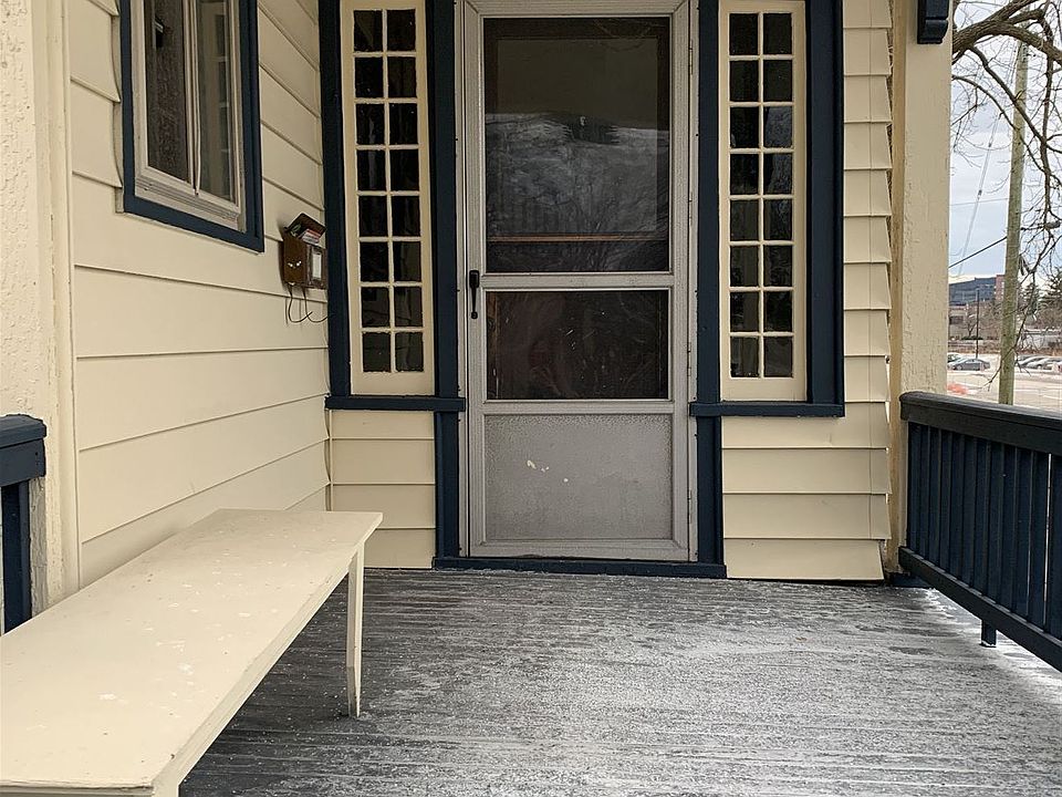 1st image of 302 E Madison St