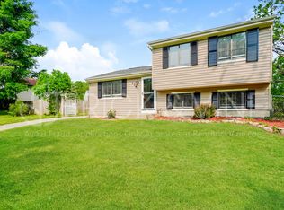2349 Warfield Dr, Grove City, OH 43123