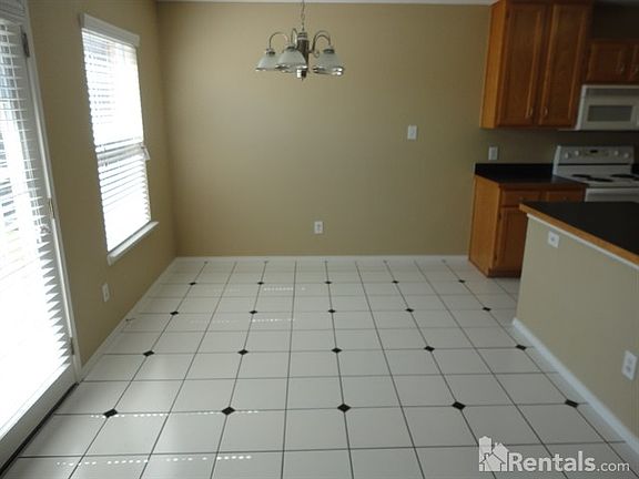 5th image of 8433 Clearbrook Dr