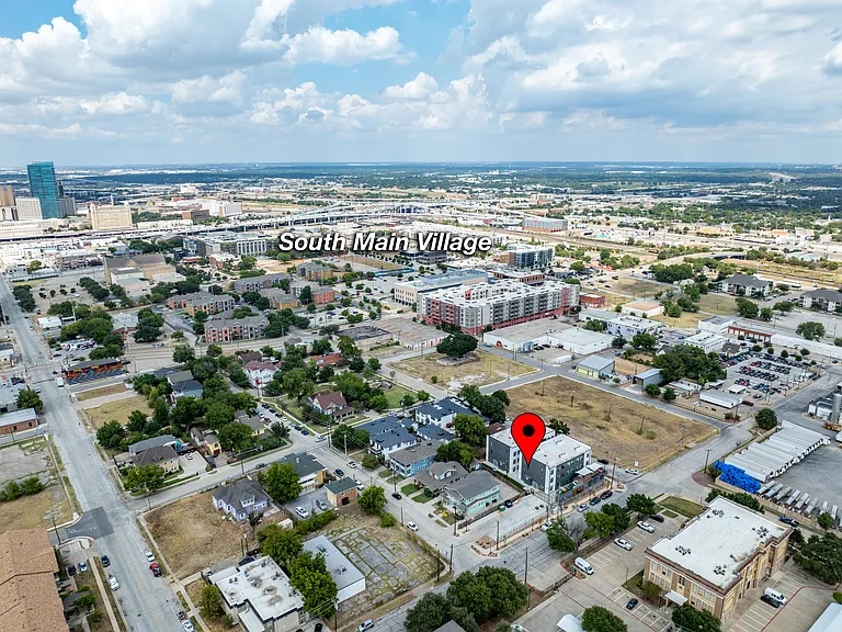 CoHo - 312 West Terrell — Photo 11