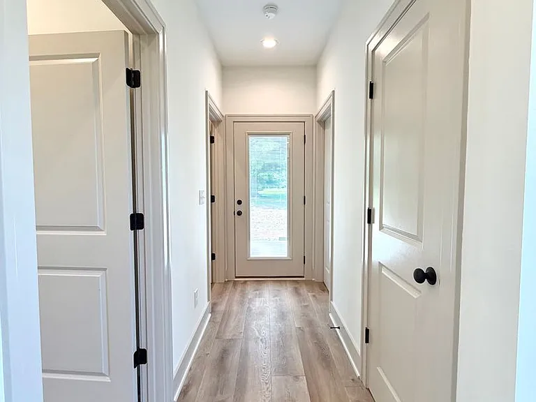 489 S Main St — Photo 26