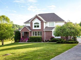 2706 Shipe Rd, Mascot, TN 37806