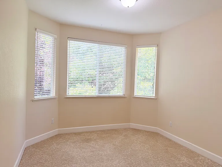6150 Lockridge Dr — Photo 23