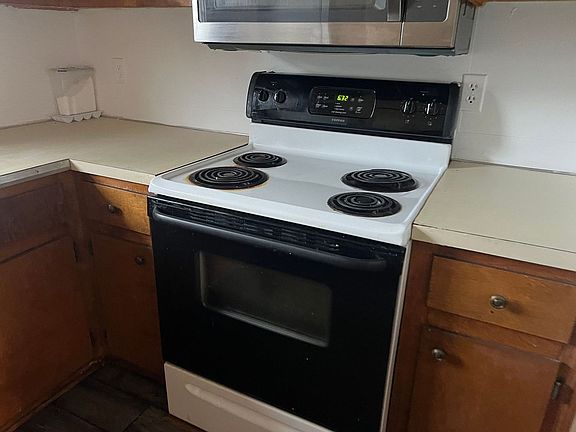 5th image of 200 Barnhill Ave #200