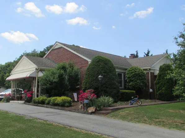 5250 Newport Rd, Gap, PA 17527