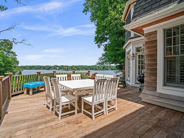 2942 Edgewater Dr — Photo 31