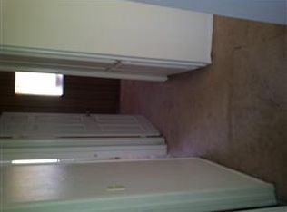 7969 Midhurst Dr, Highland, CA 92346