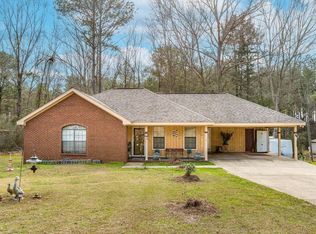 1043 Old River Rd, Petal, MS 39465