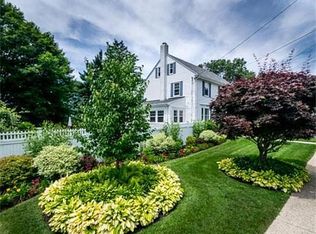 65 Arlington Rd, Woburn, MA 01801