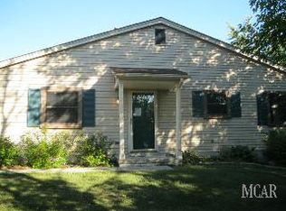 20139 Cumberland Ct, Trenton, MI 48183