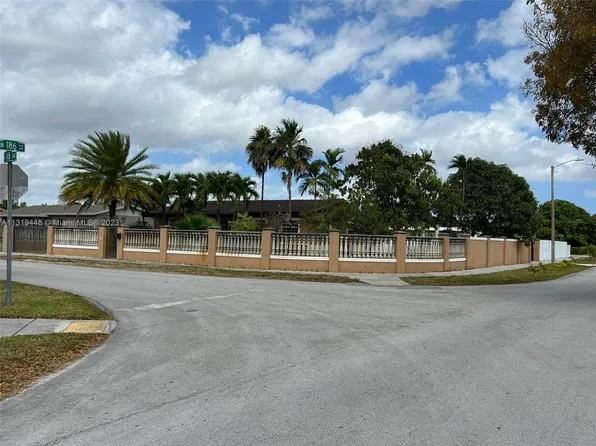 18605 NW 48th Ave, Miami Gardens, FL 33055