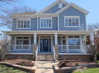 624 N Center St, Naperville, IL 60563