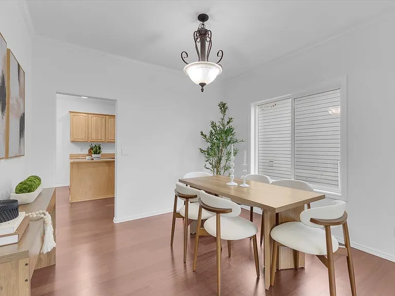 12421 NE 103rd Pl — Photo 10